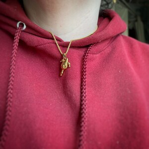 Guldfärgad Jester Clown Face Hängsmycke Halsband med eller utan kedja - vintage design, 22k guldplätering - joker, hovnarr, kungligt hov bild 6