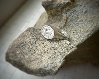 Zodiac Ring in solid silver. Astrology Horoscope Ring, Inquire about Gold Vermeille too. Made in North America.