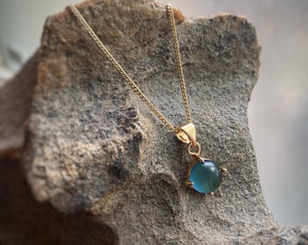 Mood Pendant Simple style Gold Plated on 18+2” curb chain, comes in velvet gift bag.