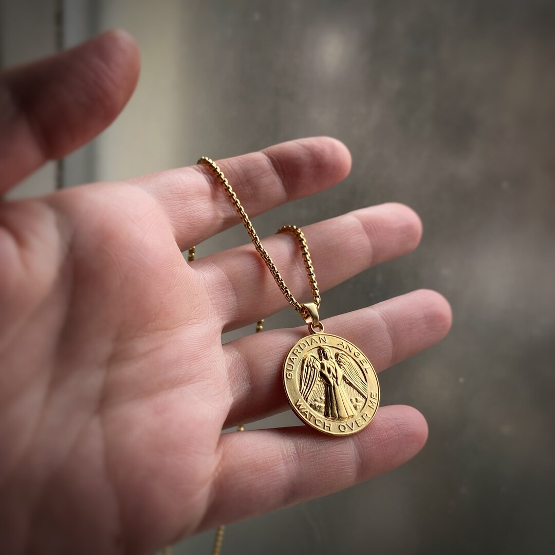 Gold angel chain Clearance