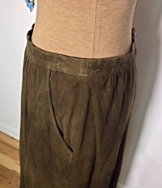 Vintage Suede skirt sz 10 midi Coldwater Creek lined pale olive green