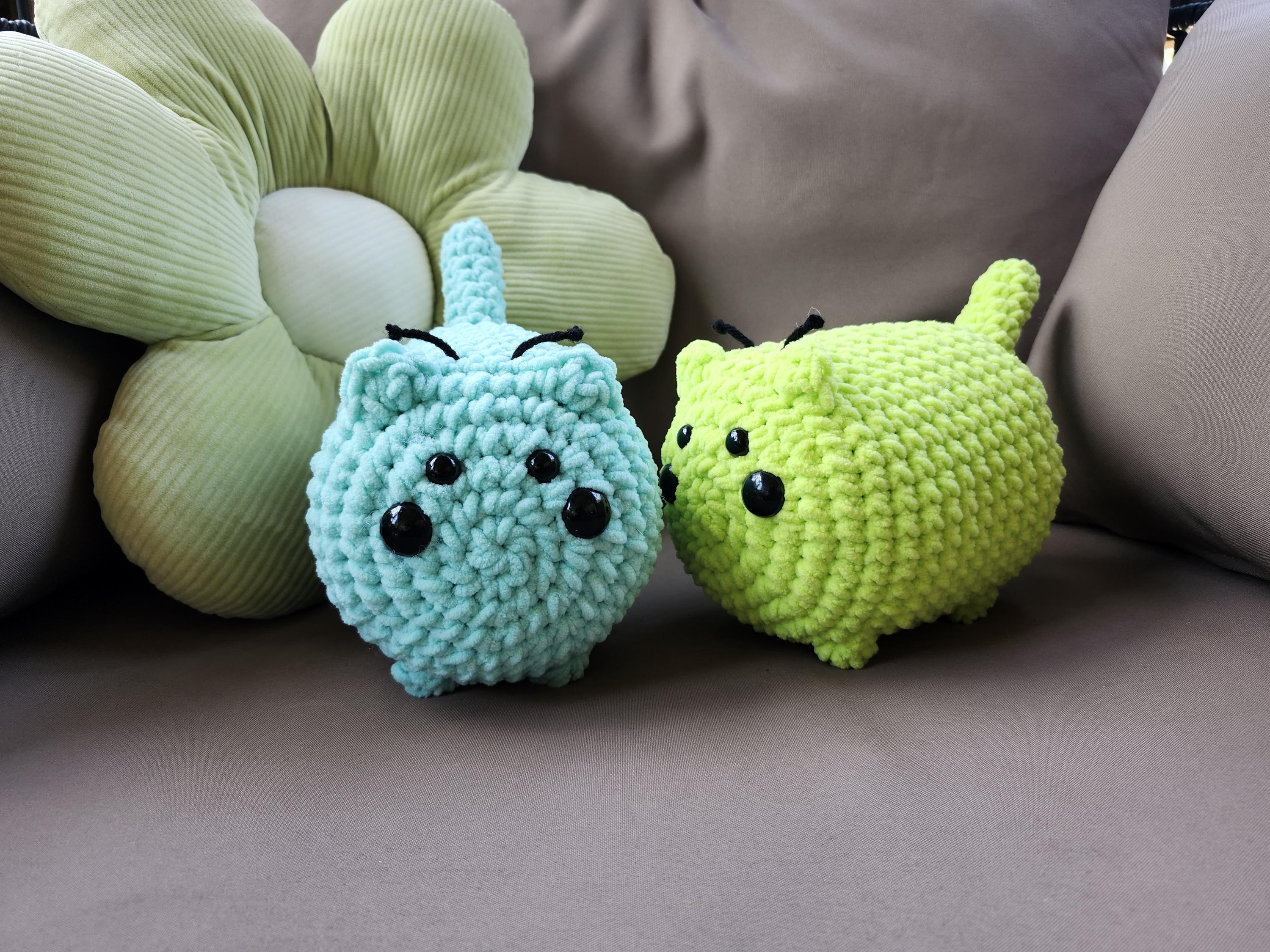 Custom Crochet Alien Cat Loaf Plushie (green/blue) - Etsy