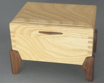 Ash box with legs