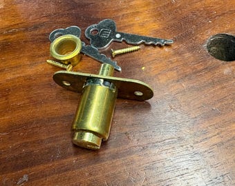 2 Sliding door locks