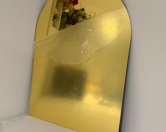 Espejo acrílico dorado A2 (arqueado)