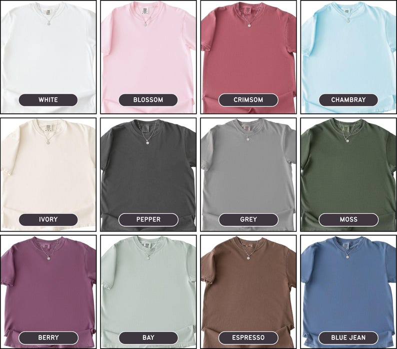 Puede incluir: Una colecci&oacute;n de doce camisetas de manga corta con cuello redondo dispuestas en una cuadr&iacute;cula, cada una en un color s&oacute;lido diferente: blanco, blossom, crimson, chambray, marfil, pepper, gris, moss, berry, bay, espresso y blue jean.