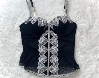 Y2K 2000s Dark Coquette Black & White Lace Corset Top - Tagged 34B Runs small