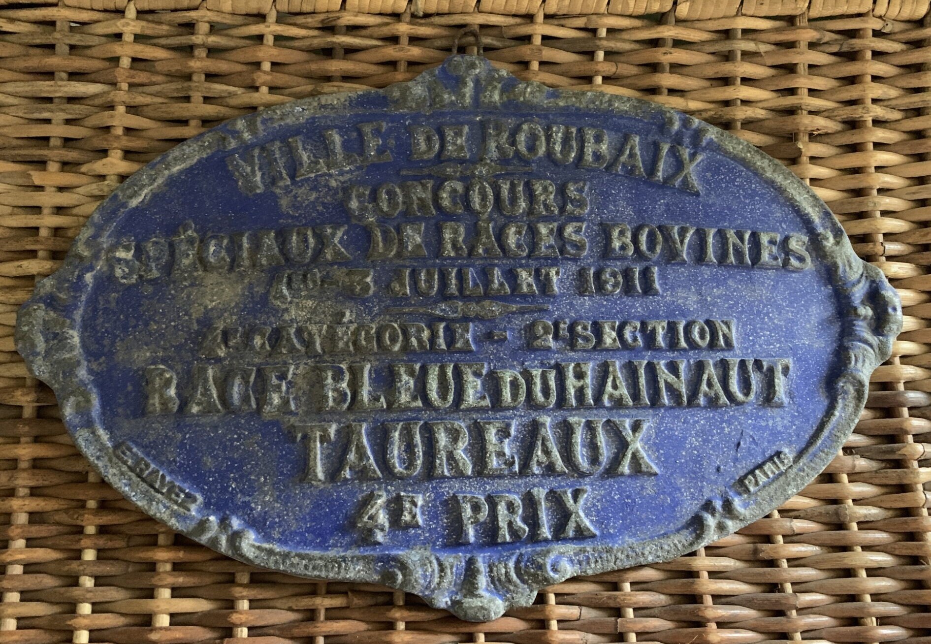 Authentic Antique French Blue Cast Iron Competition Award Plaque 4th Place 1911, Roubaix France, for Blue Breed Hainaut TAUREAUX (Bull)