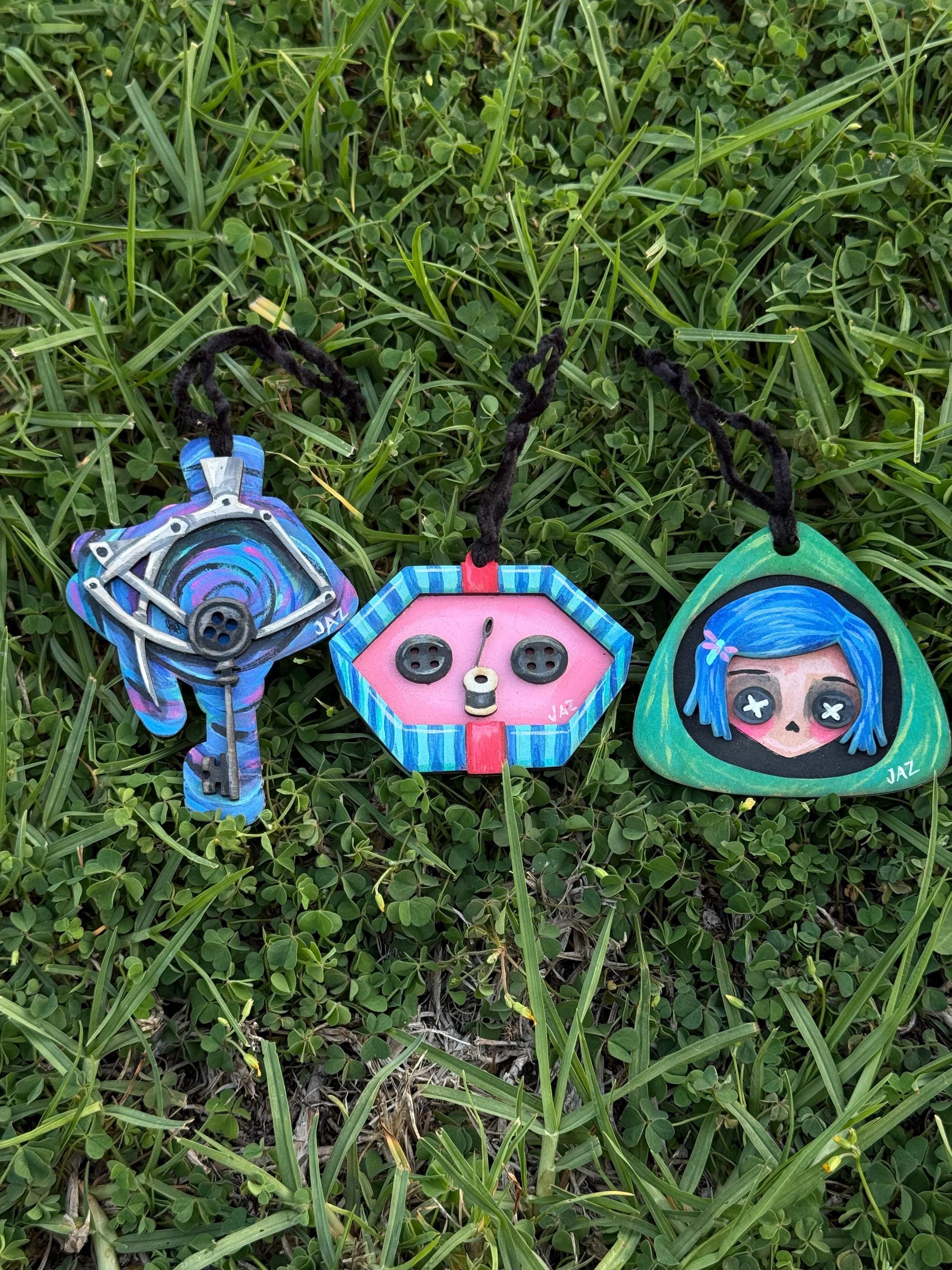 BRAINS Karolina blue青い顔の置物オブジェ Coraline Objects - Etsy