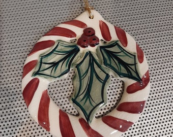 Vintage 1996 Signed Gail Pittman Holly Berry Candy Cane Wreath Hand Painted Ceramic Christmas Large Ornament