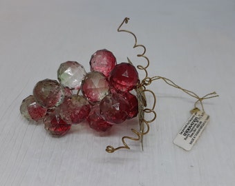 Vintage Faceted Glass Cluster of Grapes Goldtone Leaves Ornament 3.5 Inches Made in Taiwan
