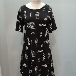 Vintage 1980s Awesome Wear Black and White Artisan Fish Print Graphic Dress Made in USA - Size Medium Boho Bohemian Cruise Vacation Wear