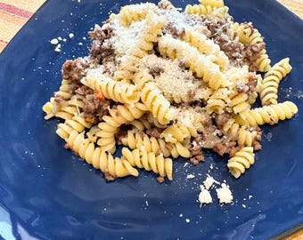 Receta auténtica de pasta alla genovesa | Salsa italiana de carne y cebolla | Descargar PDF de la receta tradicional napolitana