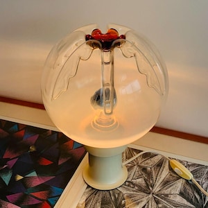 60s vintage two-tone blossom Murano glass table lamp by Toni Zuccheri for Mazzega Italy. Mid century modern Italian designer lighting.