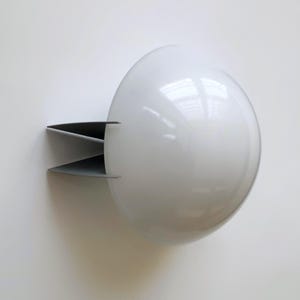 80er Vintage Opal Weiß Glas Wand-/Deckenlampe "Papillon" von Solzi Luce, Italien. Memphis Style, Atomic Geometric Design Beleuchtung, MCM.