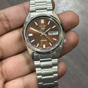Klasyczny męski zegarek Seiko Automatic Chocolate Sunburst Dial Cal.7009 z Japonii