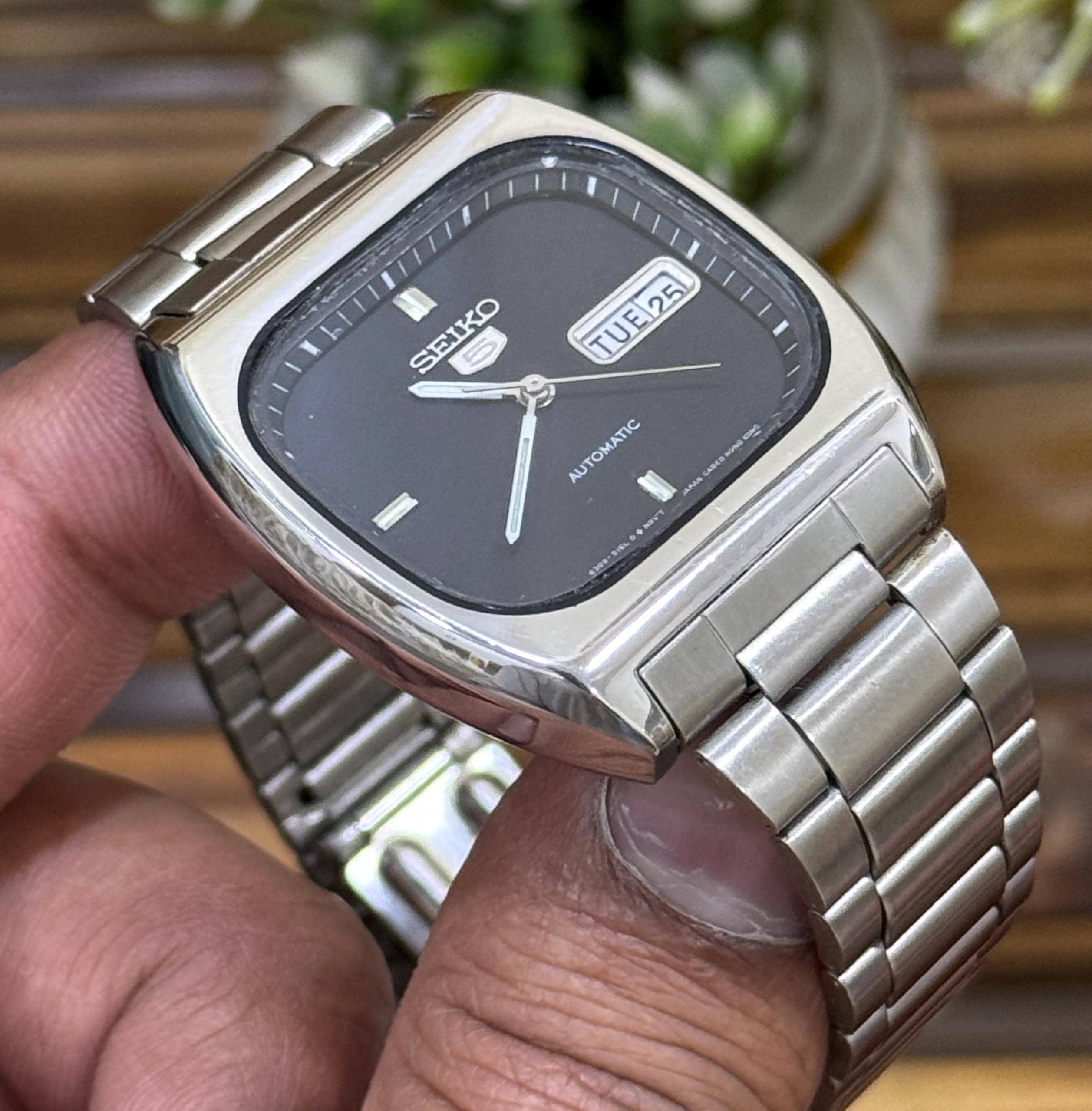 Vintage Seiko 5 Square Automatic Black Dial Men's Watch Japan 6309
