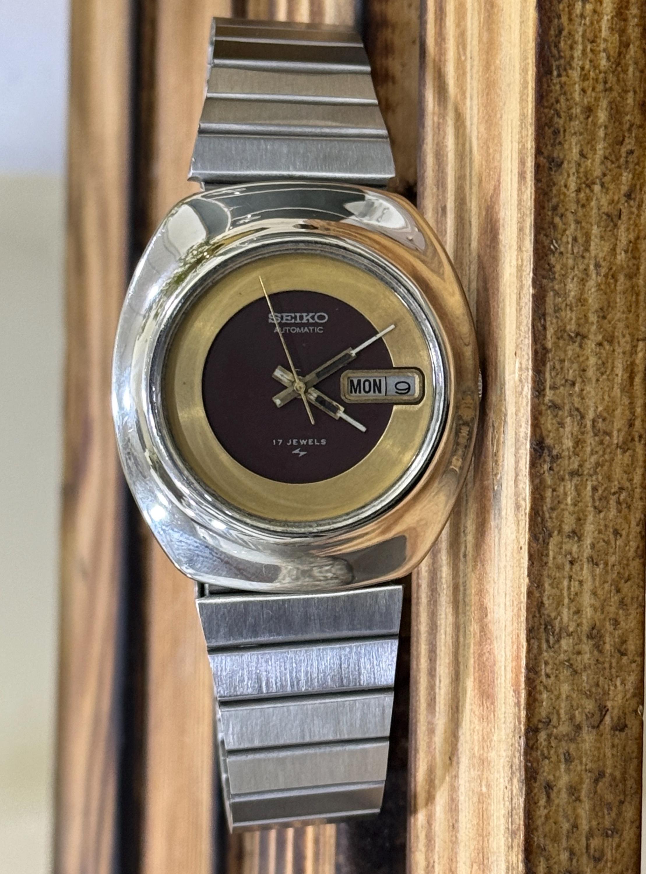 Vintage Mens SEIKO Watch 7006-7139 Automatic Aug 1973 Gold 17 Jewel Leather band Vintage Rare Seiko Automatic Brown Dial Gold Tone 7006-7139  main image 2