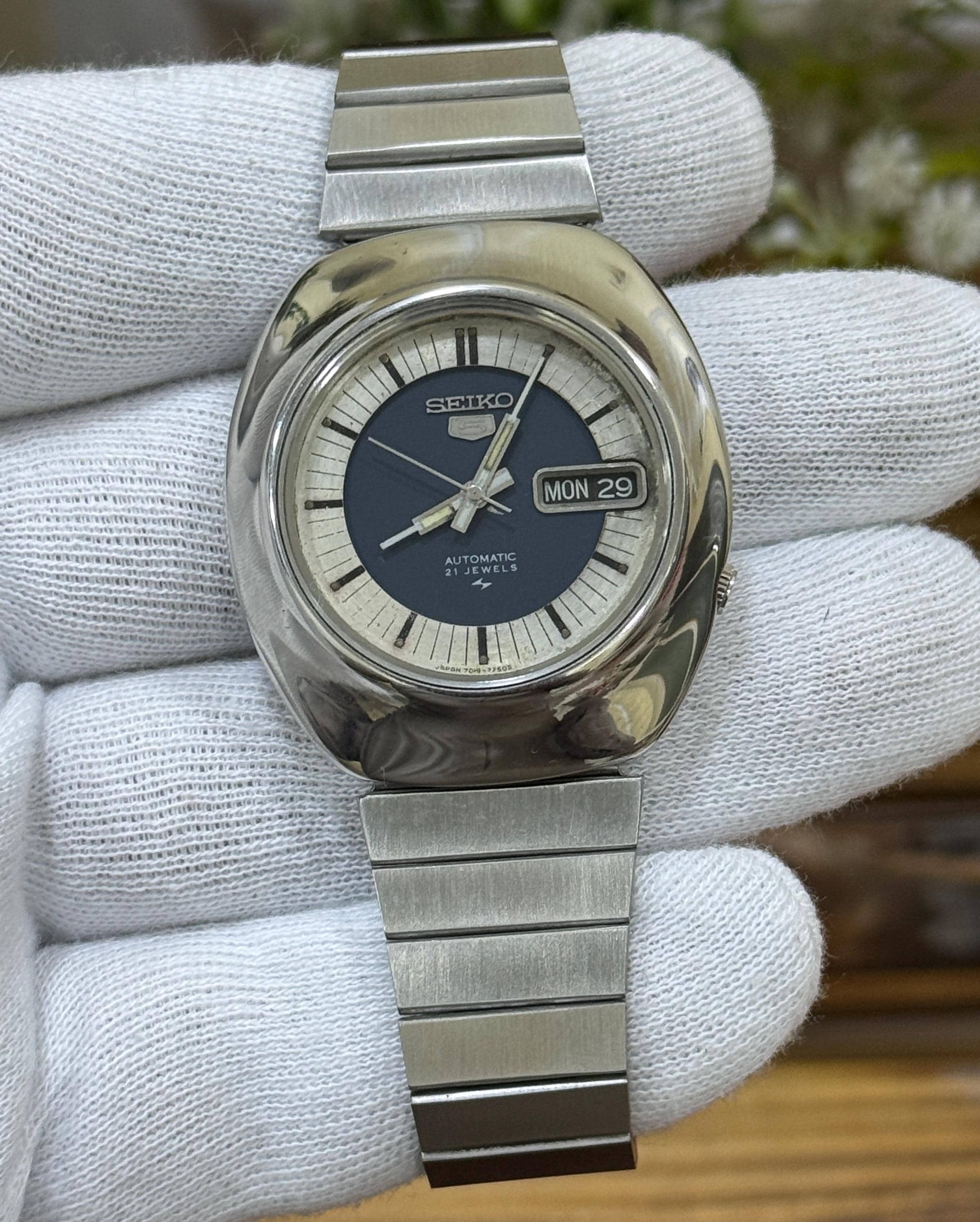 【レトロ】SEIKO パーソナルコンピュータ5700 Vintage Rare Seiko 5 Automatic Blue Sunburst Dial Men's Wrist