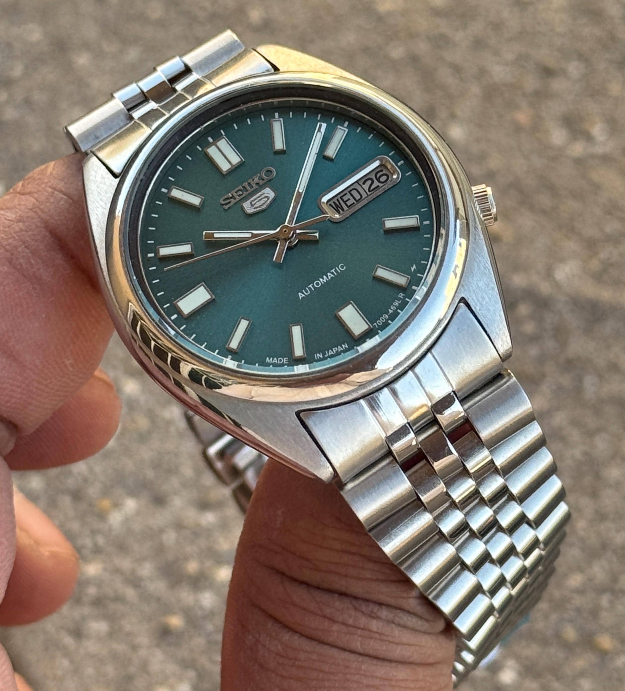 Vintage Seiko Automatic Teal Green Sunburst Dial Cal.7009 Men's