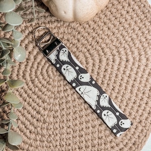 Cute Ghost Halloween Wristlet Keychain | Fabric Fall Key Fob