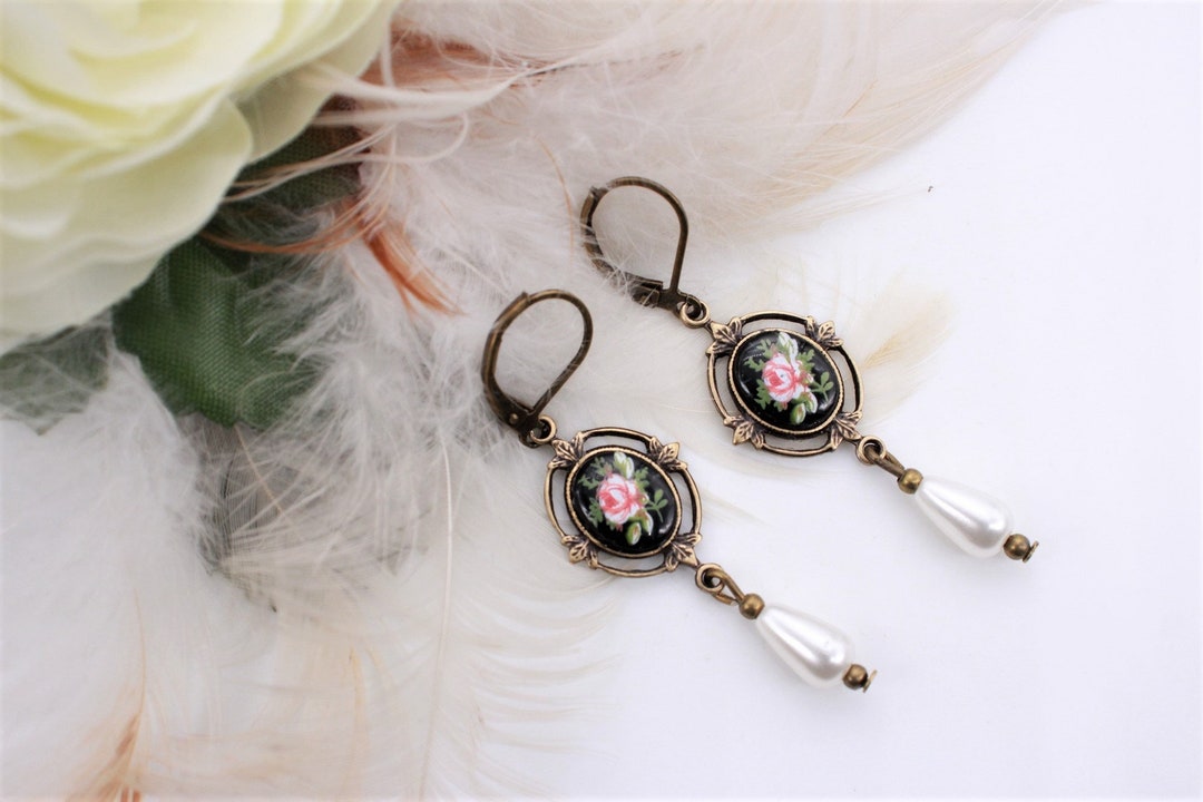 Vintage 1960s Cabochon Heart Earrings
