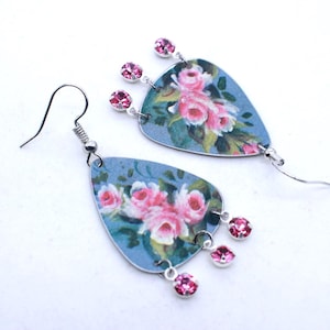 Pendientes colgantes bohemios chic: lata reciclada, cristales rosa