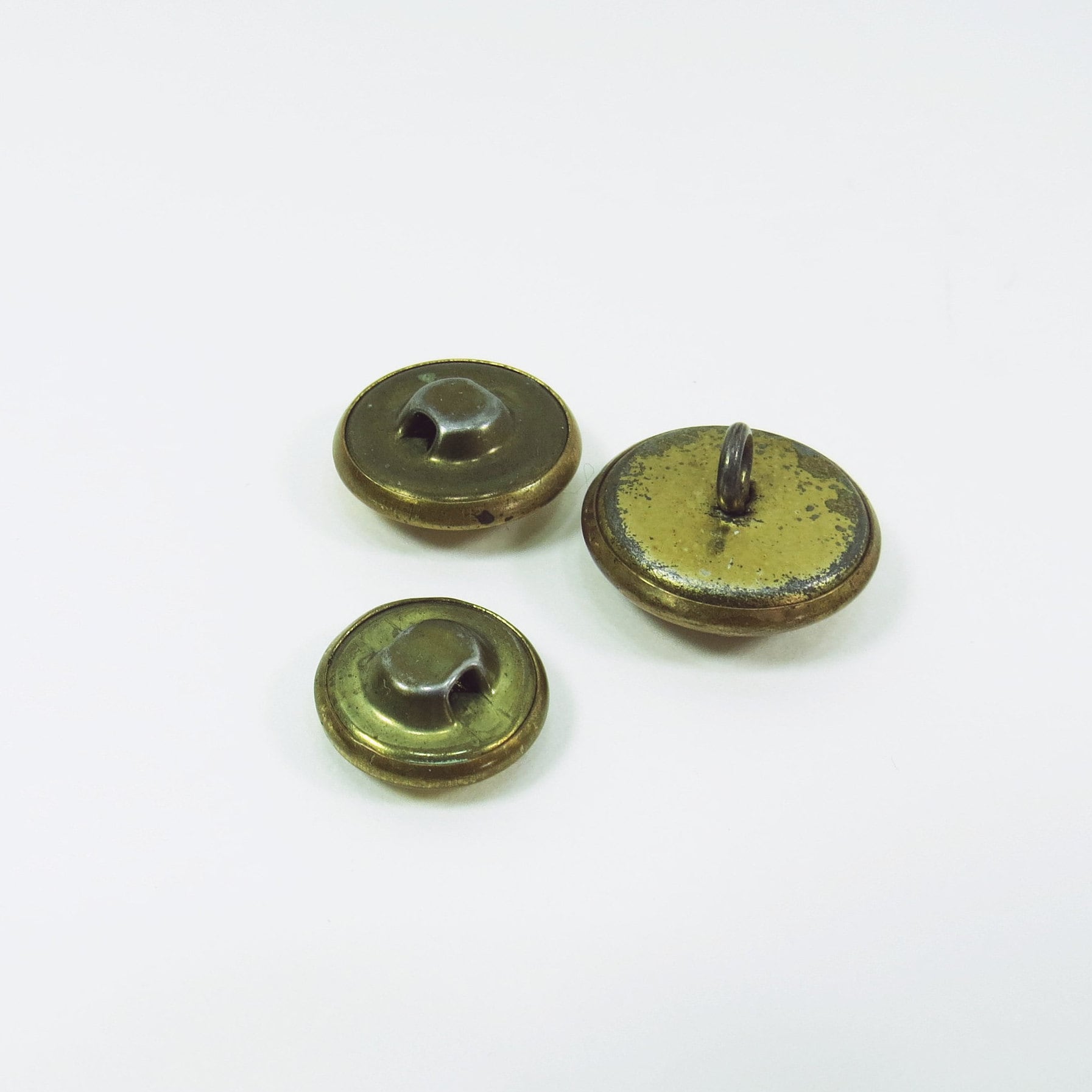 Brass Canada Buttons With Crown & Beaver Canadian Military Shank