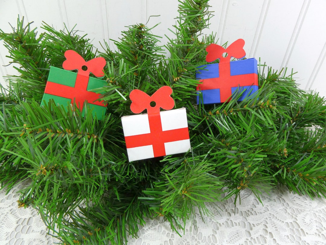 Tiny Gift Boxes Vintage A/S Erstad & Stubbeteglbjaerg, Denmark, Green