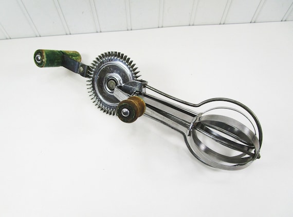 Green Handle Hand Mixer, 1920s Ladd Ball Bearing Rotary Hand Crank Egg  Beater 