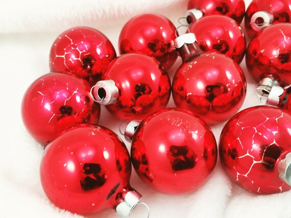 Christmas Blown Glass Christmas Ornaments Lot of 4 Small Red Gold Green 2 1//4/"