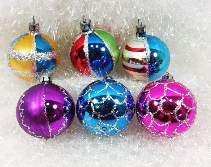Silver Glitter Glass Ball Ornaments, Stripes and Scallops Stencil Glass