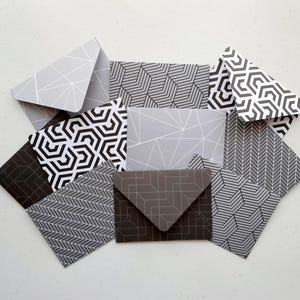 GEOMETRIC MONOCHROME Mini Envelopes - Set of 10 handmade mini envelopes with blank notecards - The Paper Stack