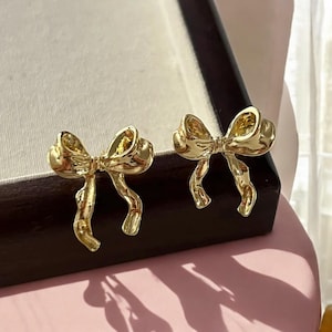 Chic Bowknot Earrings for Women - Gold or Silver Elegant Jewelry Gift