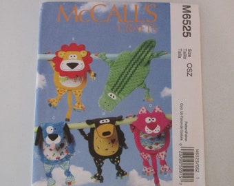 McCalls Crafts - CUT - 6525 - Blankies - Alligator - Bear - Dog - Cat - Lion - 2012 - Please Read all Details