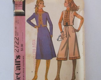 McCall's - CUT - sewing pattern - 2722 - Misses 10 - Suit - 1971 - vintage - please read description