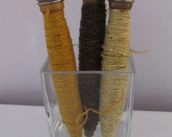 Vintage wooden bobbins - with thread - Industrial spools - Textile mill bobbins - antique loom spools - SET OF 3