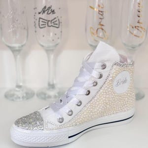 Pearl & Crystal Bridal Converse: aangepaste bruiloftssneakers