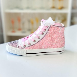 Pink Pearl Bridal Converse: aangepaste kristallen bruiloftssneakers