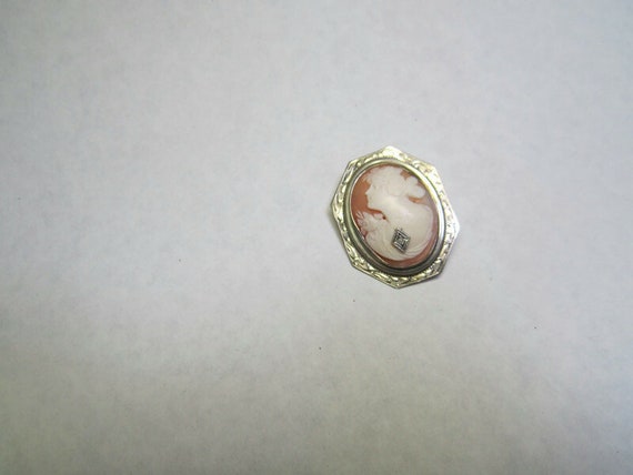 Vintage 10k White Gold Cameo brooch with Delicate… - image 4