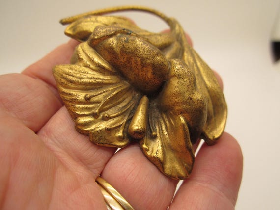 Vintage 1930s Brass Flower Brooch: Victorian Inspired