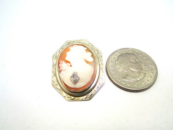 Vintage 10k White Gold Cameo brooch with Delicate… - image 5