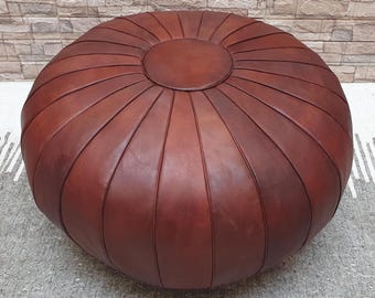 Puf otomano de cuero marroquí hecho a mano: Reposapiés geométrico marrón (sin relleno)