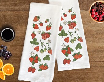 Large 22x36" STRAWBERRIES Flour Sack Towel Bar Kitchen Gift Organic Natural Cotton tea towel gift idea housewarming party hostess strawberry