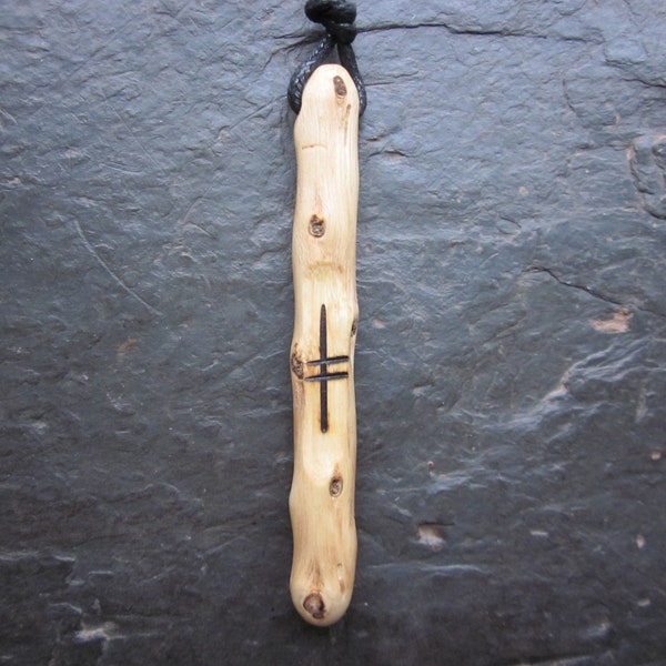 Naturholz Ogham Wand Anhänger - Ginster/Onn - für Geld und Leidenschaft.