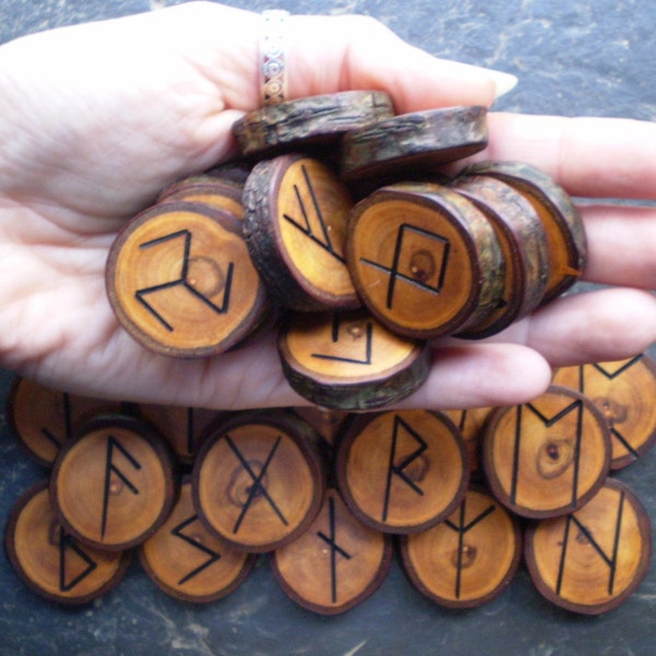 Traditional, Medium/Large, Natural - Plum - Wood Rune Set with FREE Matching Solar Talisman.