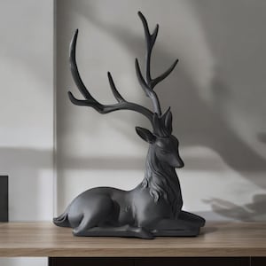 Luxury Resin Reindeer & Elk Figurine, High-End Deer Statue, Nordic Style Reindeer Figurine, Nordic Tabletop Ornament for Living Room Decor