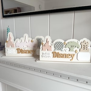 Theme Park Countdown Sign: Acrylic Vacation Decoration