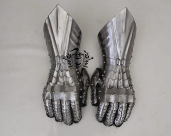 Medieval Knight Gauntlet Armor 18 gauge Steel fantasy Gloves Armor, Cosplay, Larp Armor, Halloween Gifts, Easter day Gift, Labor day Gift