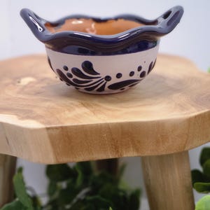 Engobe small salsa barro bowl- Handmade Mexican salsa bowl - salsa server - gift - birthday gift- house warming gift- Mexican artesanías